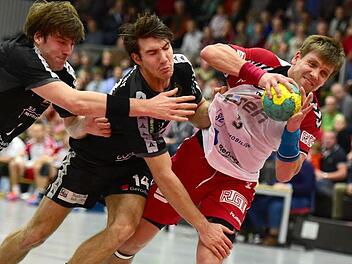 Mehr Zeit für die 1. Mannschaft: Margots Valkovkis (rechts) wird beim HSC entlastet. Foto: Anand Anders