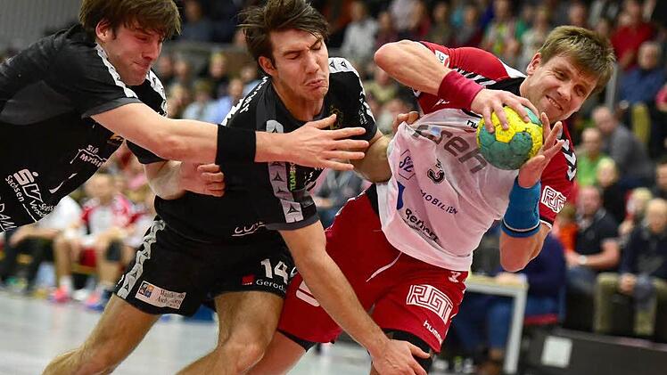 Mehr Zeit für die 1. Mannschaft: Margots Valkovkis (rechts) wird beim HSC entlastet. Foto: Anand Anders