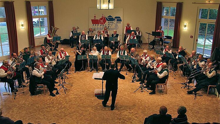 Das Seniorenorchester in der Totale.