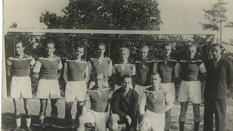 Fußball 1949  auf dem "Waldsportplatz" am Staffels