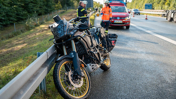 Unfall nach Aquaplaning auf A6 im Kreis Nürnberger Land