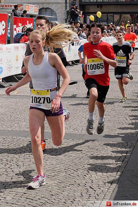 Weltkulturerbelauf 2017 in Bamberg: Der Zieleinlauf am Maxplatz