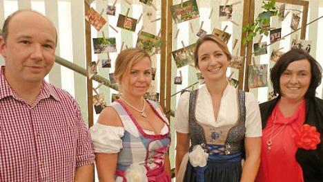 Der engere Vorstand im Jubiläumsjahr (von links): Schriftführer Albert Sixt, Zweite Vorsitzende Daniela Brüger, Vorsitzende Pia Dohles, Kassiererin Maria Schramm  Foto: Lothar Weidner