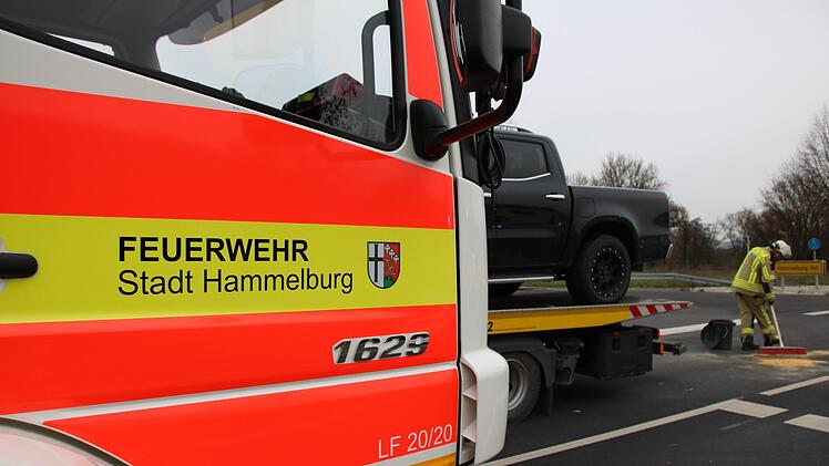 Eindrücke vom Unfall an der Anschluss-Stelle Hammelburg-Ost. Foto: Ralf Ruppert
