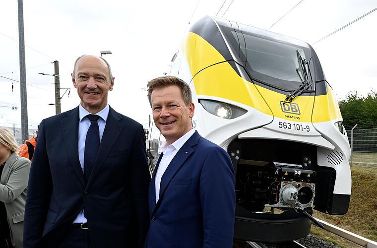 Bahn unternimmt erste Testfahrt mit Siemens-Wasserstoffzug