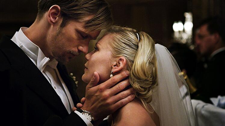Die psychisch labile Justine (Kirsten Dunst) will durch ihre Ehe mit Michael (Alexander Skarsgard) Verl&auml;sslichkeit in ihr Leben bringen.