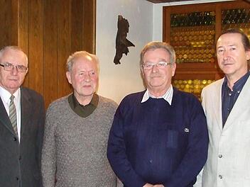 Von links: Landesvorstandsmitglied Georg Grempler, Adolf Seufert, Franz Sell und der 1. Vorsitzende Werner Liebenstein  Foto: Andreas Lomb