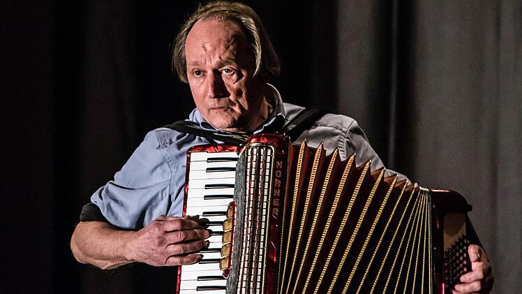 Jan Burdinski begeisterte mit seinem Ringelnatz-Abend. Foto: Jochen Berger