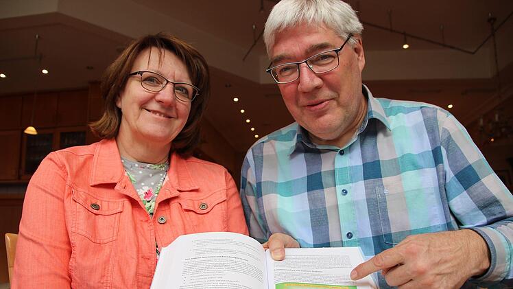 Fünf Jahre lang hat Harald Rüger an seinem Mentaltrainingsbuch geschrieben. Seine Frau Sieglinde war Motivatorin und Kritikerin. Diana  Fuchs