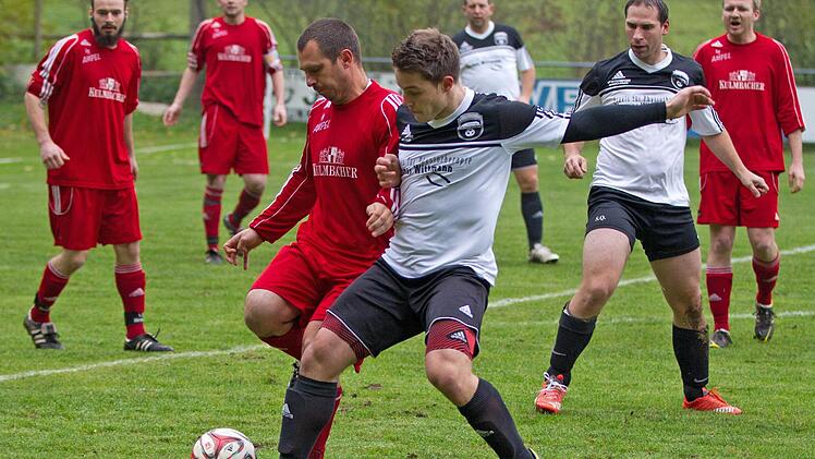 Der FC Hirschfeld und der FC Wacker Haig gehören zu den "Top ten" in der Ewigen Tabelle der Kreisklasse. Die Hirschfelder bestreiten am Sonntag ihr 750. Spiel, die Haiger ihr 718. Spiel. Foto: Heinrich Weiß
