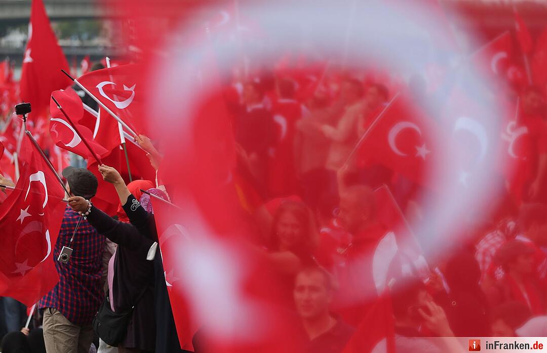 Demo von Erdogan-Anhängern in Köln
