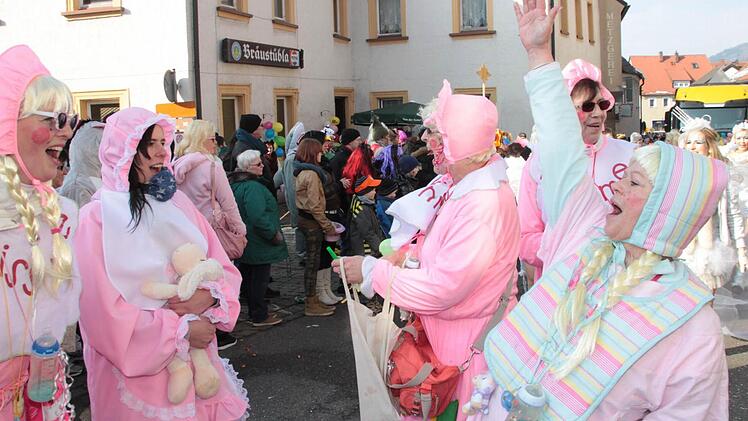 Marktplatztreiben in Stadtsteinach. Foto: Jürgen Gärtner
