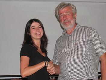 Gerhard Karg übergibt das Amt des Vorsitzenden kommissarisch an Jessica Leicher.  Foto: Hilmar Ruppert