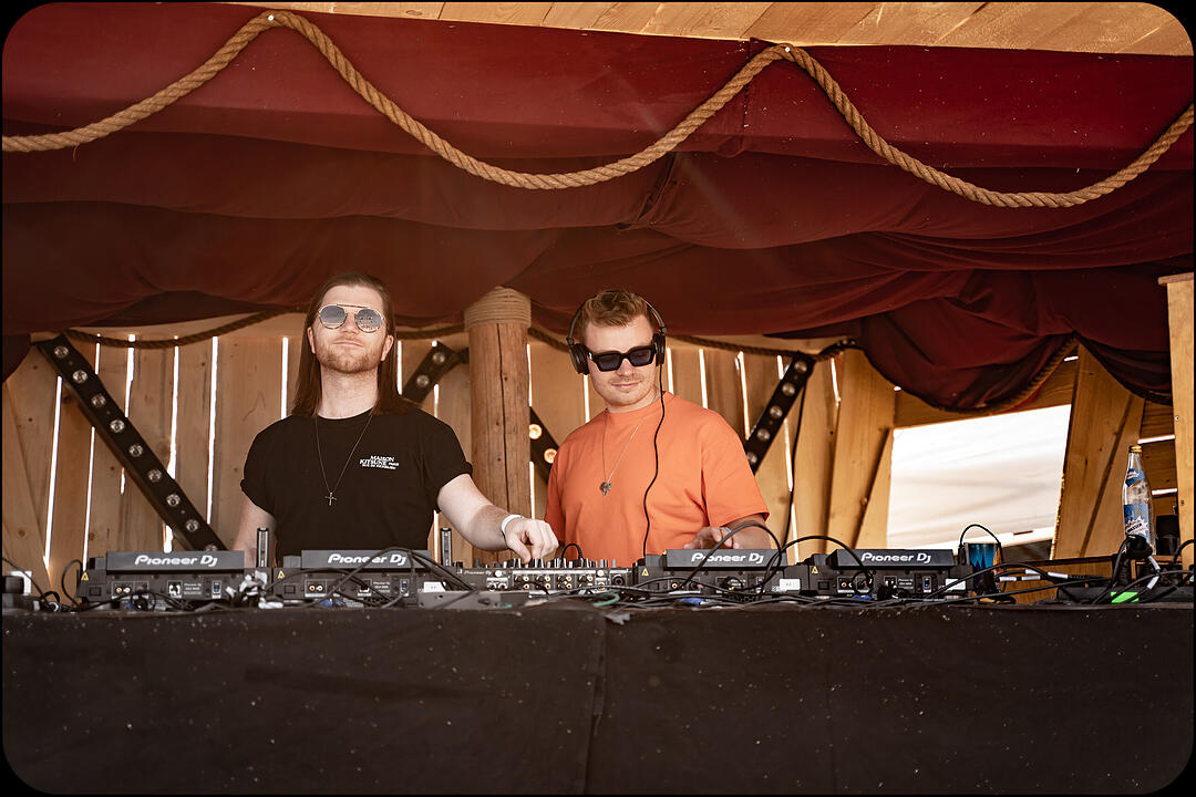 Love, Fire & Electronic Beats!