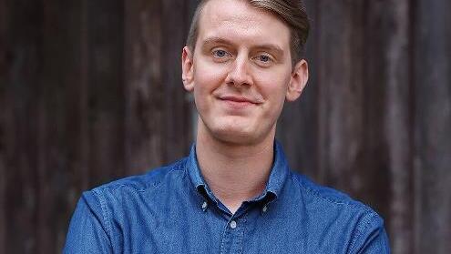 Jonas Greiner tritt im fifty-fifty auf.