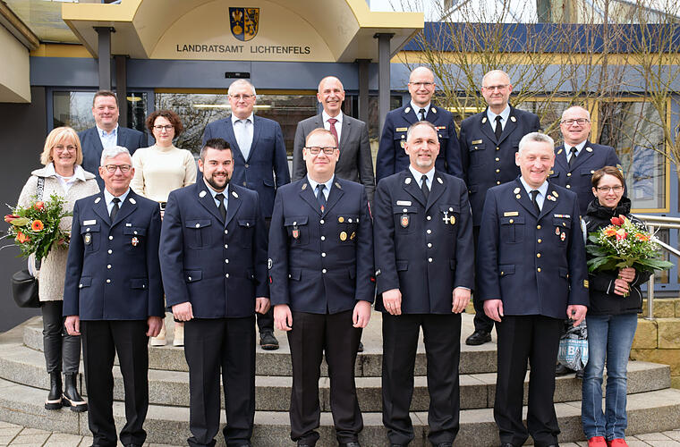 Landkreis Lichtenfels: Stabwechsel bei der Kreisbrandinspektion - als »tragende Säulen« gewürdigt