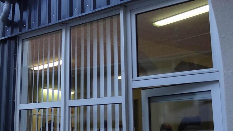 Die Außenfassade des Regionalzentrums im Hinterhof der Ritterstraße 8 in Kitzingen.