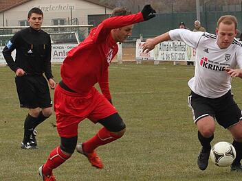 Der lange verletzte Bernd Pankratz (rechts) hat das Training beim FC Sand wieder aufgenommen. Ob er allerdings gegen den ASV Rimpar bereits zum Einsatz kommt, ist sehr fraglich.