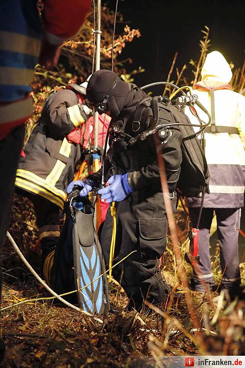 Pkw rollt bei Theres in Main: 23-Jährige stirbt