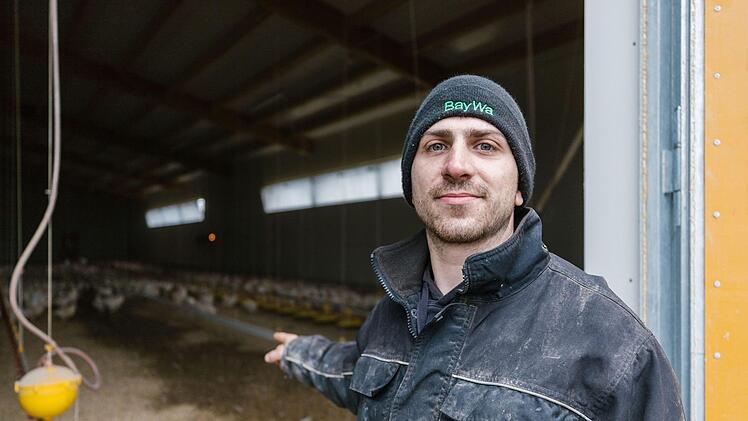 Alexander Hanna hatte großen Ateil daran, dass seine Familie nun auf Bio-Hähnchen setzt. Foto: Marian Hamacher