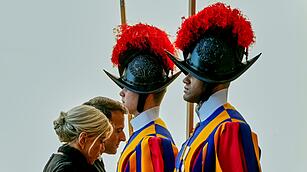 Frankreichs Pr&auml;sident beim Papst