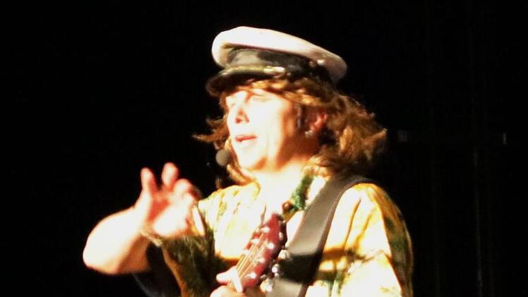 Rockig, aber humorlos: "Das Eich" äfft Peter Maffay nach. Foto: Klaus Klaschka