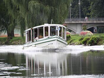 Ein Bild aus einem Vor-Corona-Jahr: Die Kissingen nimmt am Rosengarten Fahrt auf. Im Hintergrund ist die Ludwigsbrücke.  Foto: Ralf Ruppert/Archiv