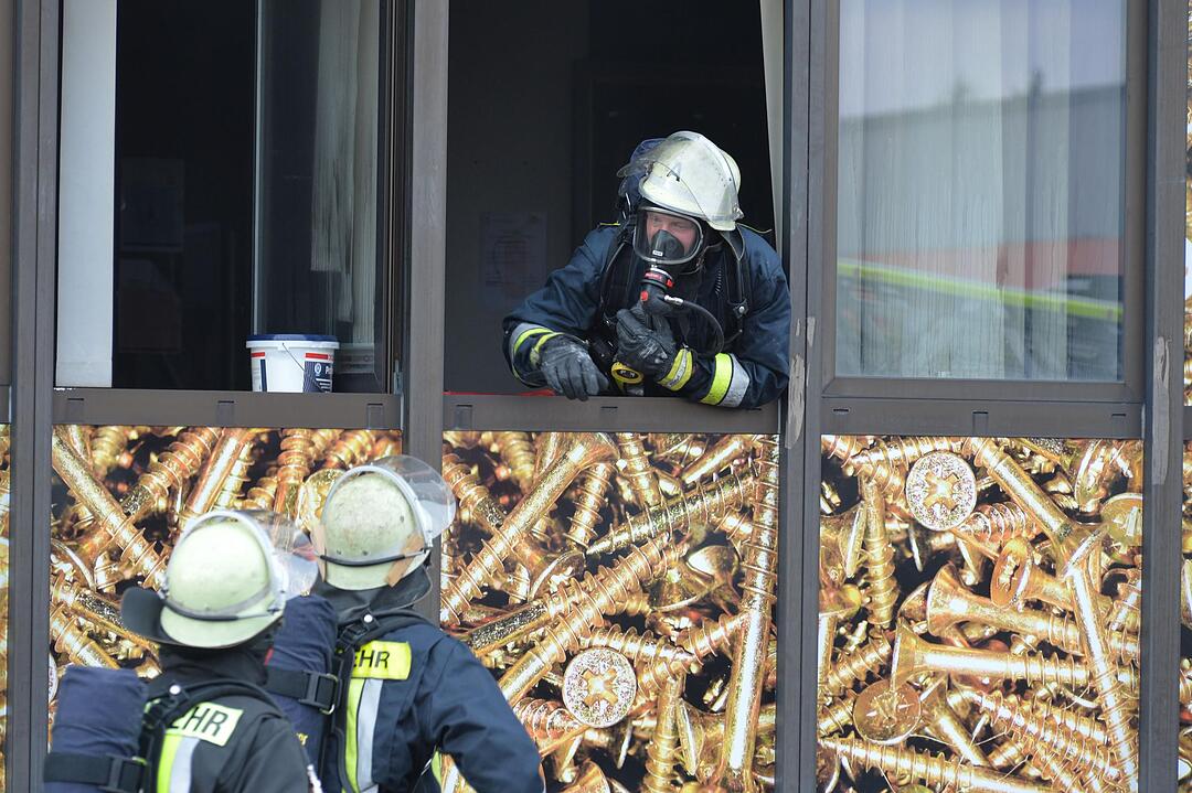 Hallstadt: Hoher Schaden bei Baumarkt-Brand