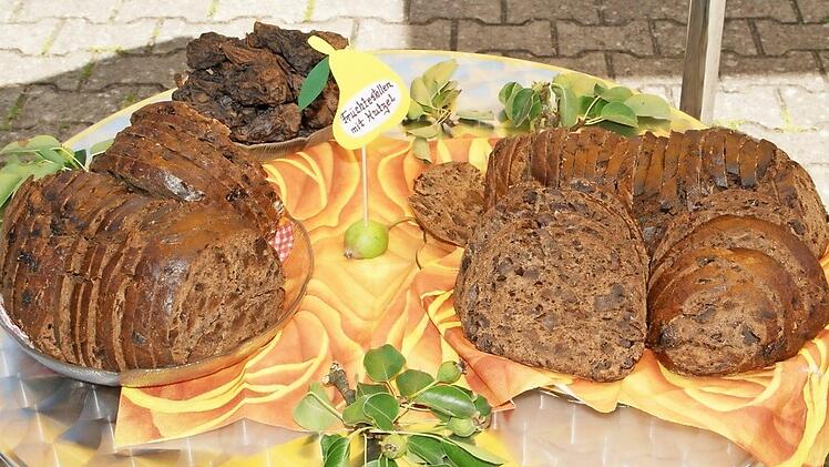 Hutzeln und daraus gebackenes Hutzelbrot sind etwas Besonderes - und inzwischen auch ein immaterielles Kulturerbe.  Foto: Sabine Weinbeer/Archiv