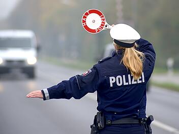 Polizeikontrolle, Streife, Kontrolle, Verkehr