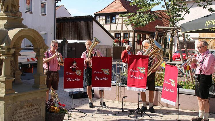 Die Musikervereinigung "Rhöner Blechle" sorgte bei der Feierlichen Eröffnung für die musikalische Umrahmung. Foto: Hilmar Ruppert