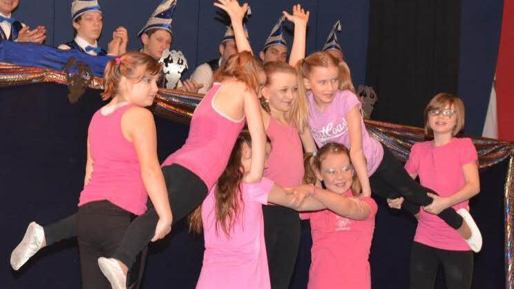 Auch bei den Kleinen gab es Showtänze. Fotos: Schmidt