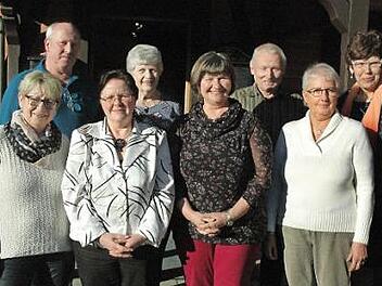Vorstand (v. l.): Renate Schmidt, Klaus Hofmann, Eveline Rau, Ingrid Denninger, Ilona Froese, Heinz Oppel, Erika Weber, Susann Biedefeld