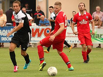 Das Comeback fest im Blick: Kapitän Daniel Rinbergas hofft, dass er noch vor der Winterpause wieder seine Schuhe für den FC Sand schnüren kann. Foto: Günther Geiling