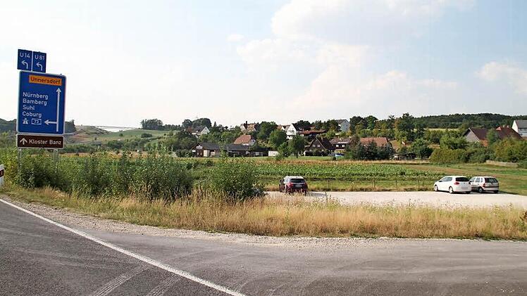 Am kommenden Montag wird beginnt die Stadt damit, den Pendlerparkplatz bei Kösten zu erweitern.  Foto: Gerda Völk
