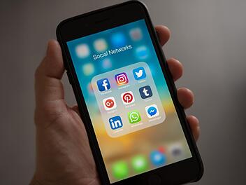 WhatsApp hat Anfang des Jahres 2019 die Funktion beschränkt, Nachrichten an Kontakte weiterleiten zu können. Symbolfoto: Tracy Le Blanc/pexels.com
