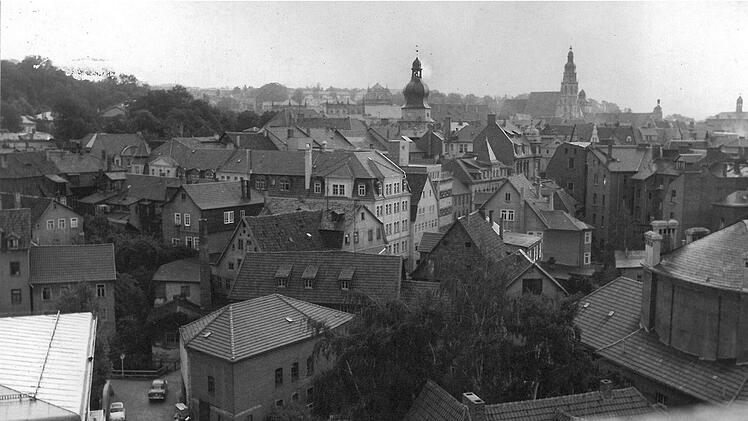 Blick auf Coburg Richtung Badergasse im Jahr 1964 - im Hintergrund Spitalturm und Morizturm.Foto: CT-Archiv