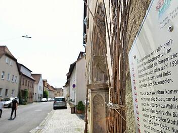 Das Rineckerhaus in der Dalbergstraße gehört bisher zu einer der Stationen der Altstadtrunde. Fotos: Arkadius Guzy