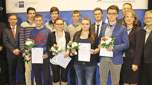 F&uuml;r die Pr&uuml;fungsbesten gab es eine besondere Auszeichnung. Foto: Richard S&auml;nger