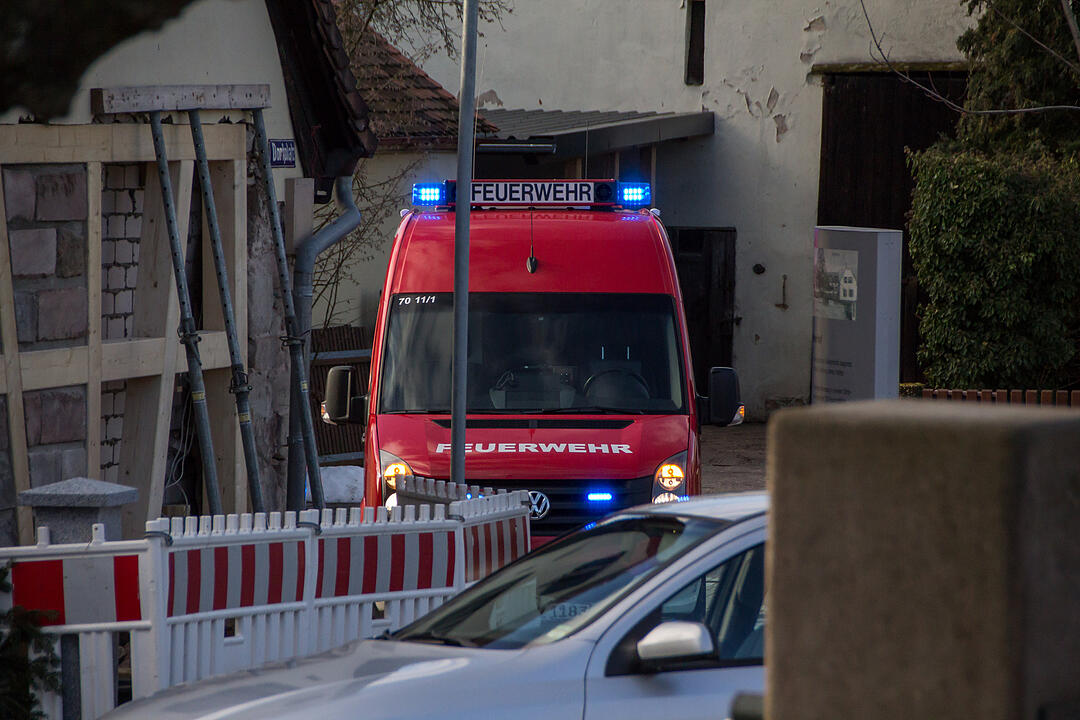 Gasaustritt im Kindergarten: Kompletter Ortskern von Zirndorf-Weiherhof gesperrt