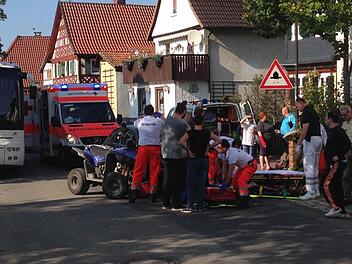Bei einem Unfall in Horsdorf bei Bad Staffelstein (Landkreis Lichtenfels) ist am frühen Freitagnachmittag ein Quadfahrer schwer verletzt worden. Foto: Falk Zimmermann