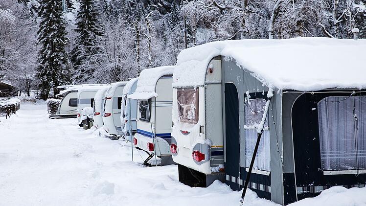 Wintercamping, Winter, Camping, Urlaub, Campen, Zelten, Wohnmobil, Wohnwagen, Alpaca, Alpaka, Alpaca Camping