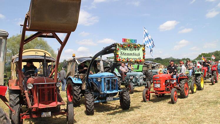 Über 200 Traktoren nahmen am 10. Oldtimertreffen in Bad Staffelstein teil, das am Sonntag stattfand. Foto: Gerda Völk
