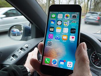 Ständige Begleiter: Warum Handys ganz schön nerven können