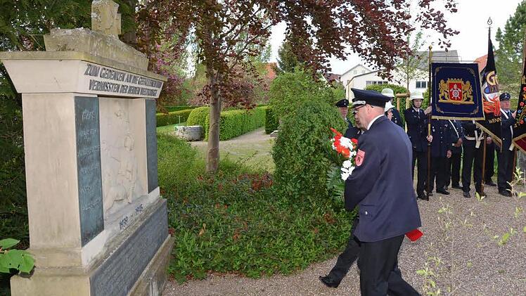 Kranzniederlegung.  Foto: Peter Rauch