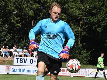 Um endlich zu punkten, muss auch Frank Popp vom Tabellenletzten SV Ramsthal beim Spiel gegen den TSV Forst alles geben und seinen Kasten m&ouml;glichst sauber halten. Foto: Hopf