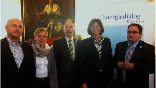 Die vier BI´s "Nein zur Stromtrasse entlang der A7" im Gespräch mit Staatsministerin Ilse Aigner (2. von rechts) in München. Von links: Jens Wörner (Wasserlosen), Petra Vogler (Schondra), Jakob Euba (Bad Brückenau) und Markus Stockmann (Elfershausen).  Foto: Bürgerinitiative