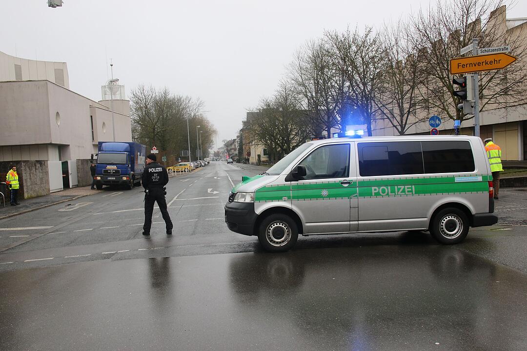 Coburg: SEK-Einsatz in Wohnung an Angerturnhalle – Haus wurde gestürmt