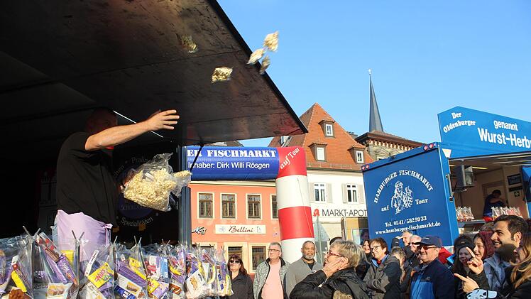 Da wirft wer! Doch aufgepasst, Regressansprüche bei Würfen die Brillen zerbeulen, seien ziemlich aussichtslos.