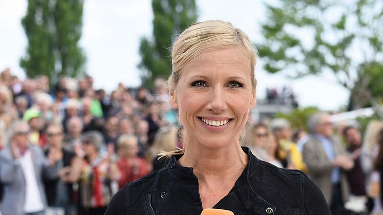 Seit dem Jahr 2000 moderiert Andrea Kiewel das Live-Open-Air-Format im Zweiten.